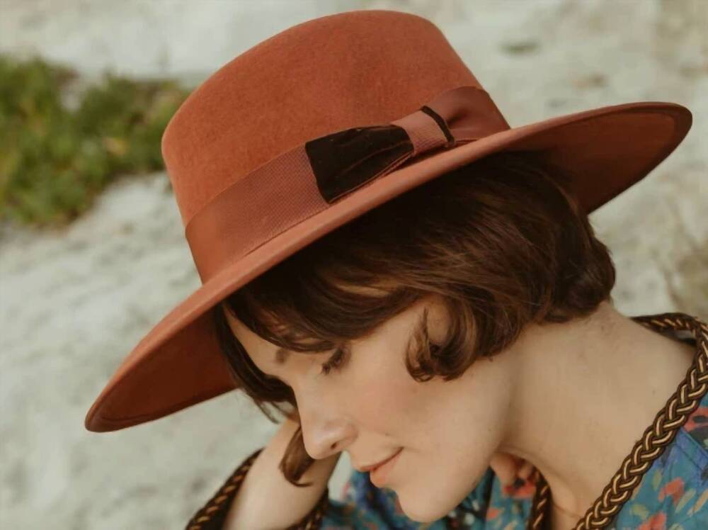 NEW FREYA women's wool velvet bow hat in nutmeg